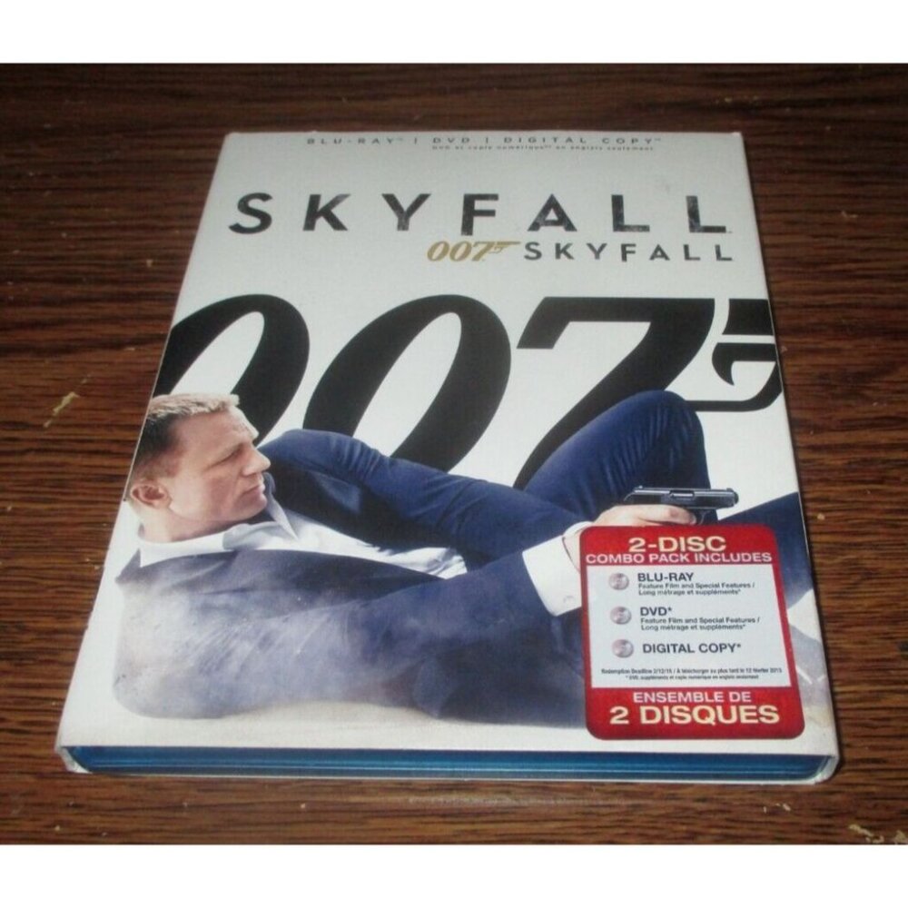 007 Skyfall (James Bond) (Blu-ray/DVD, 2013, 2-Disc Set) w/ slip cover